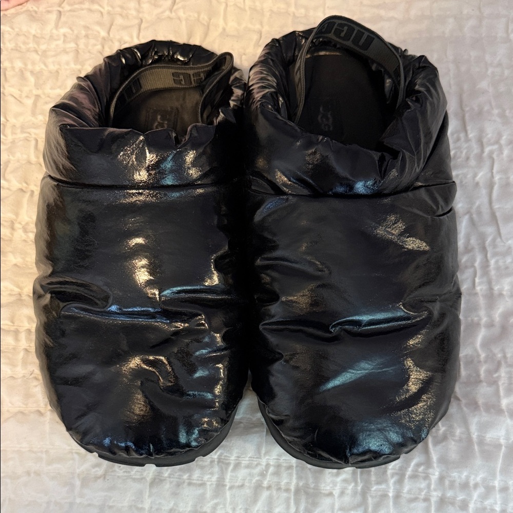UGG Kids Black Quilted Puffer Slip-Ons